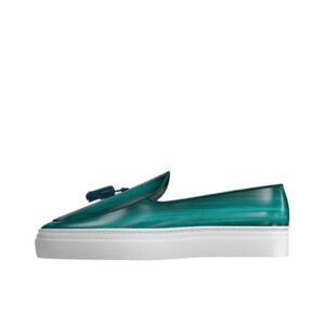 Front view of model Cooper, Turquoise burnished leather Golf BespokeShoes