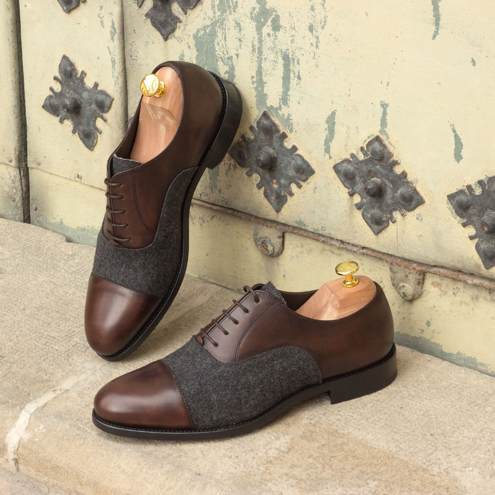 Front view of model Lawrie, flannel,painted calf Golf BespokeShoes