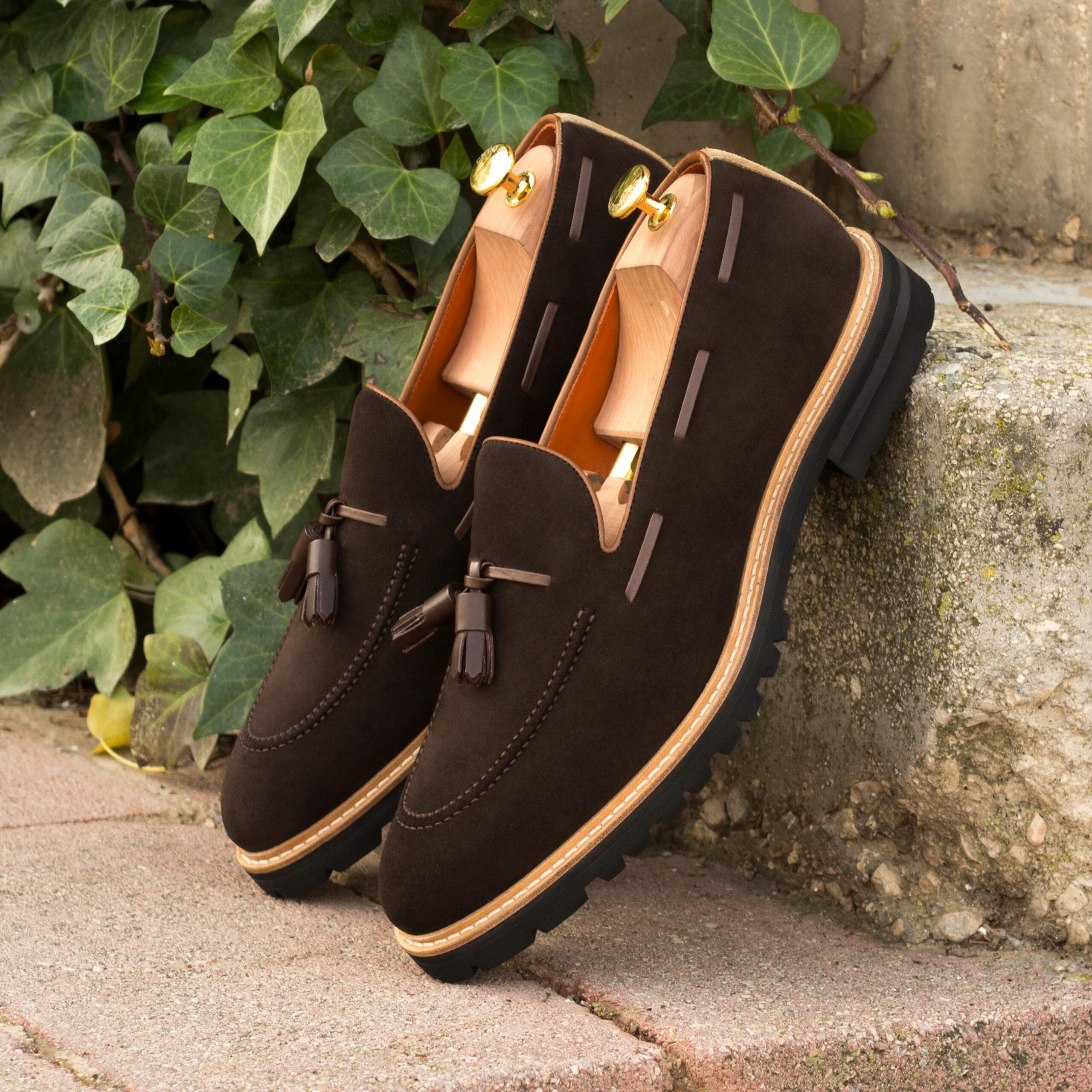 Front view of model Leonard, dark brown box calf,lux suede,painted calf Golf BespokeShoes
