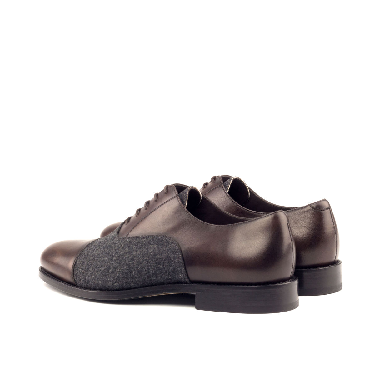 Bottom view of model Lawrie, flannel,painted calf Golf BespokeShoes